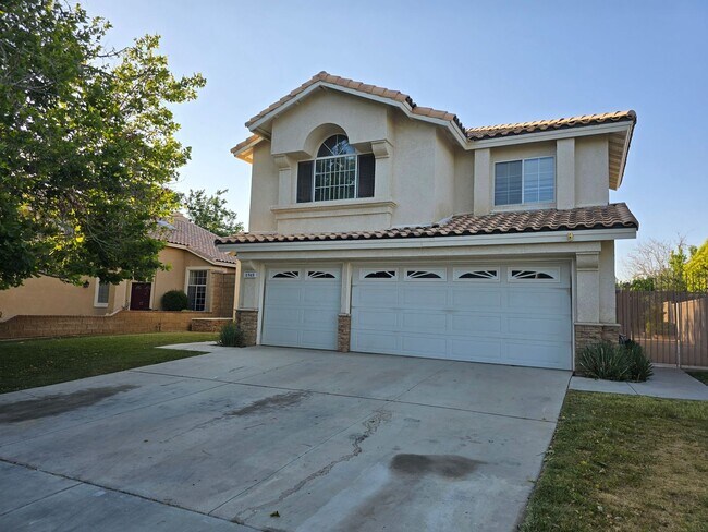 Building Photo - 2765 W Pondera St