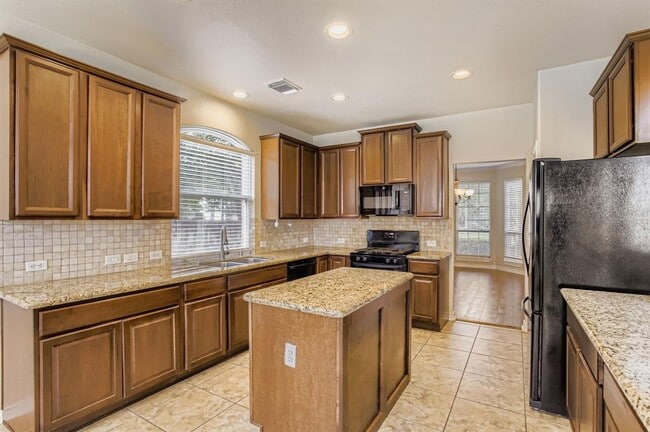 Building Photo - 20806 Cottage Cove Ln