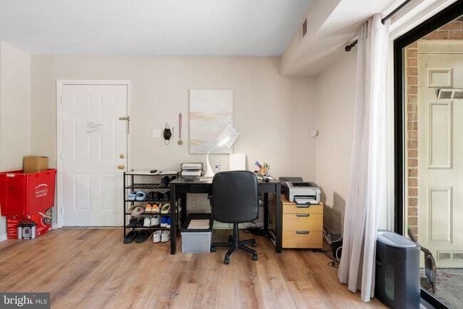 Building Photo - 45 Le Forge Ct