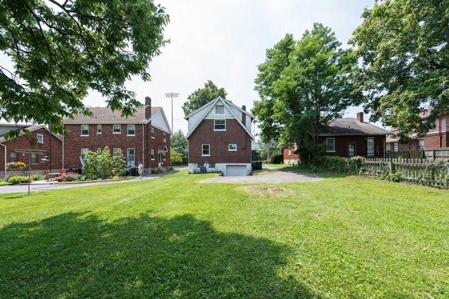 Building Photo - COVEDALE- 3 bedroom 1.5 bath Tudor with up...