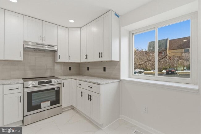 Building Photo - 1710 Tyvale Ct