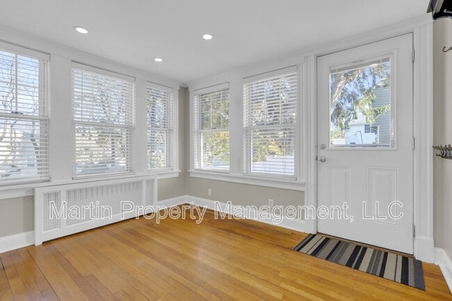 Building Photo - 2 Bellevue Ave