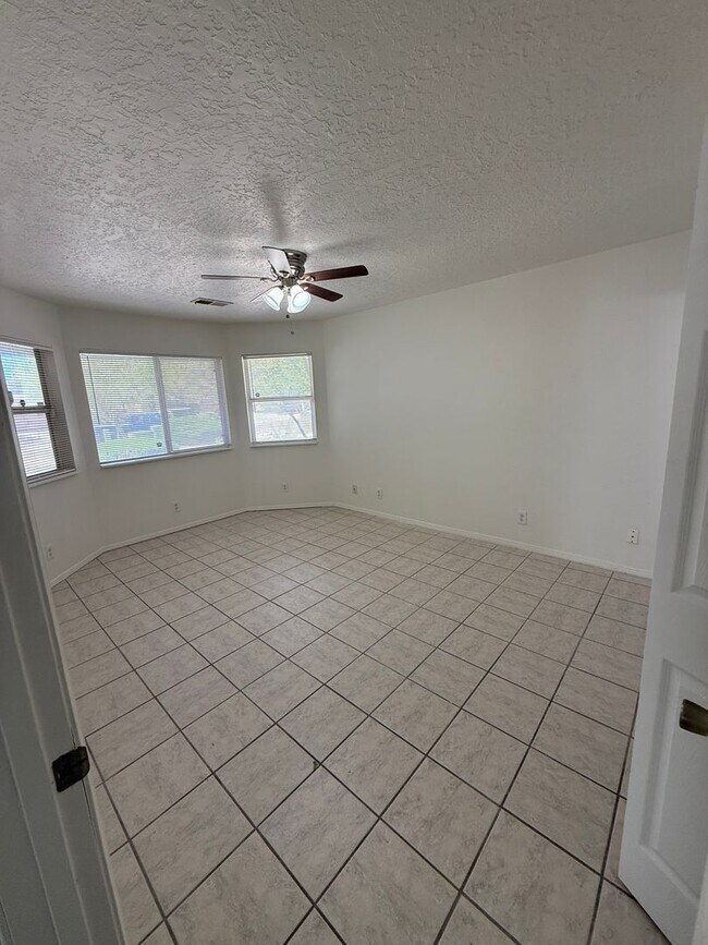 Building Photo - 629 Santa Fe Meadows Dr NE