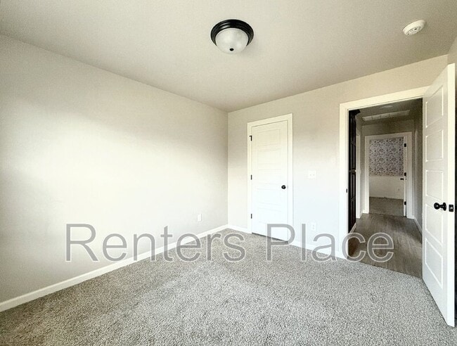 Building Photo - 2713 SE 22nd St