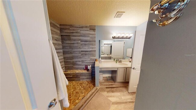 Building Photo - 1230 Wright Cir