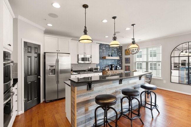 Building Photo - 9502 Lee Ct