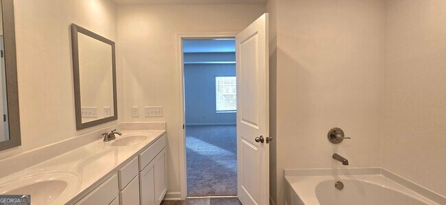 Building Photo - 34 Russet Wy