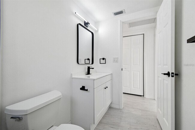 Building Photo - 3513 Landale Dr