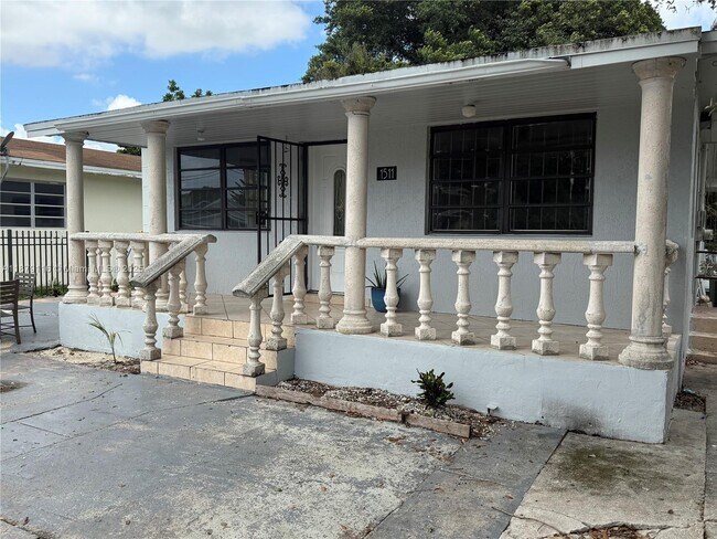 Building Photo - 1511 NW 45th St