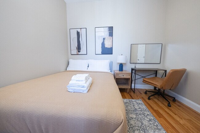 Building Photo - 234 W 112th St