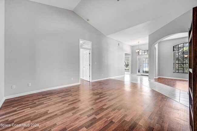 Building Photo - 3643 Bluefield Ave