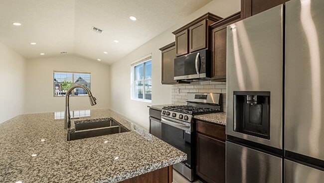 Building Photo - New Home In Santa Fe  !!!!!