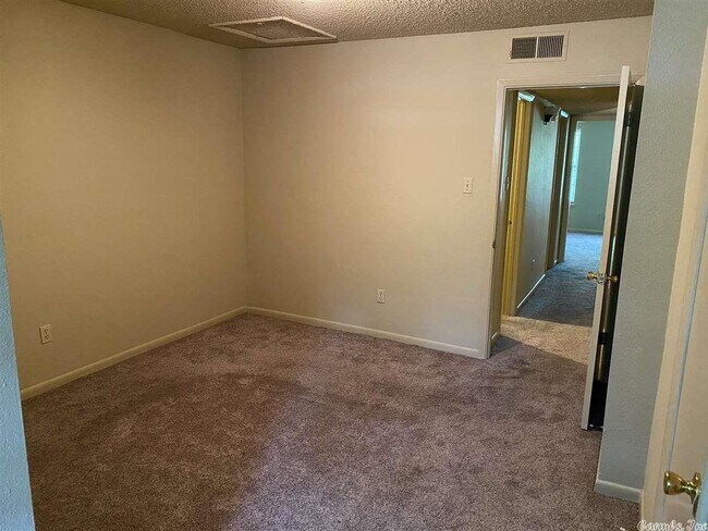 Building Photo - 2221 Wentwood Valley Dr