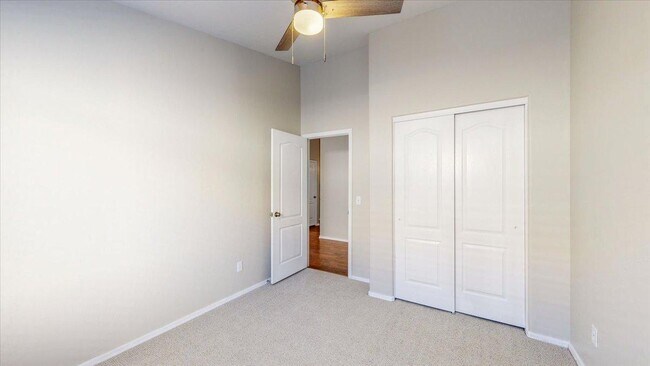 Building Photo - 12831 S 45th St