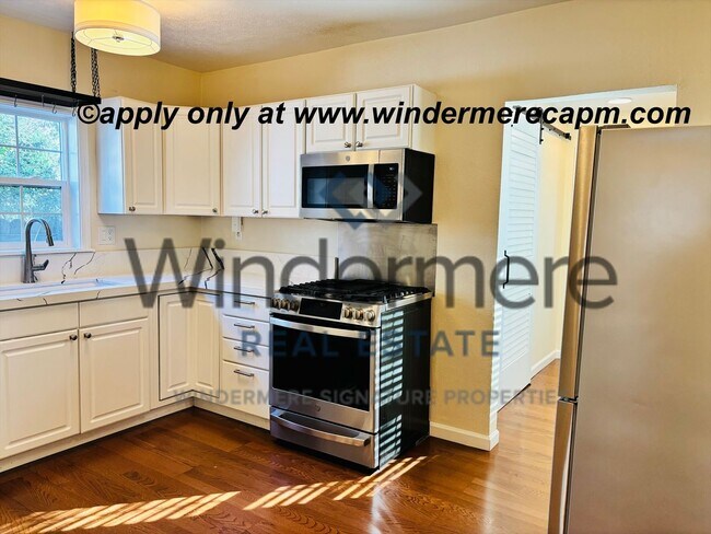 Building Photo - Beautifully Remodeled 2 Bedroom, 2 Bath Duplex on Freeport Blvd w/ garage for storage!- Now avail...