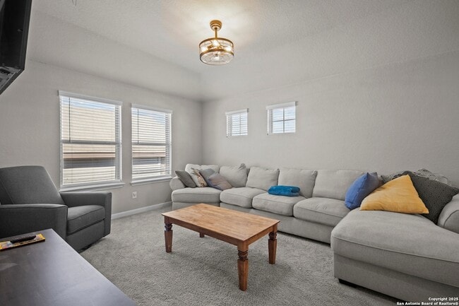 Building Photo - 13044 Louberg Vly