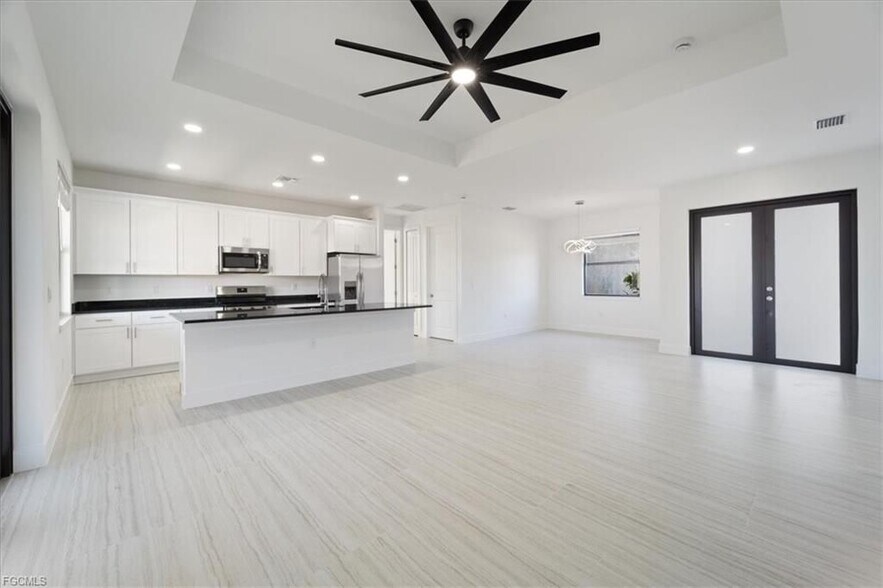 Building Photo - 5306 Lee St