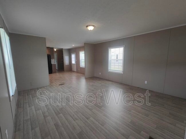 Building Photo - 320 Dawn Dr