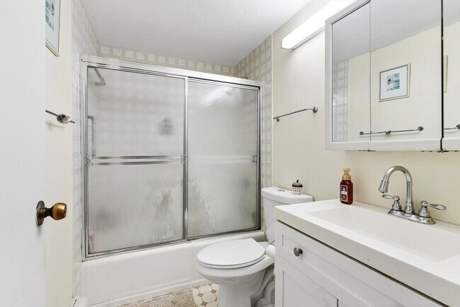 Building Photo - 50 Longwood Ave