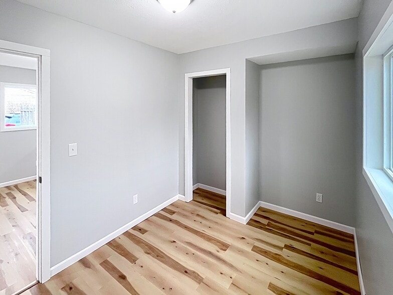 Building Photo - 38599 Plains Ct