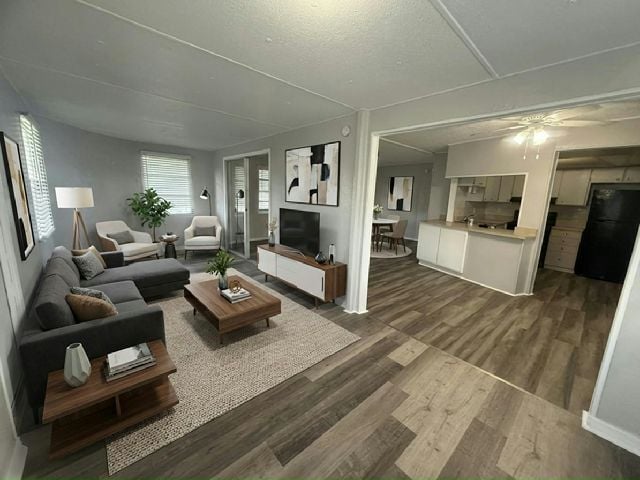 Building Photo - 111 48th Ave W