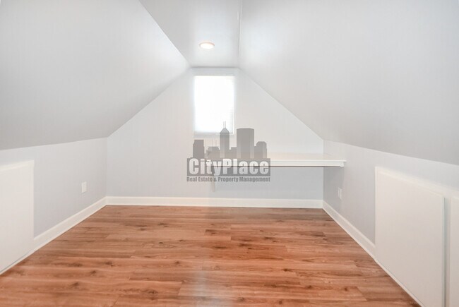 Building Photo - 4440 Valley Trace Dr