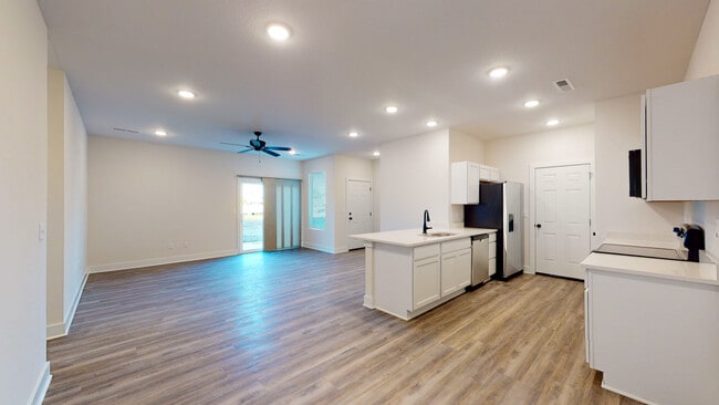 Building Photo - 15656 E 21st Ct N