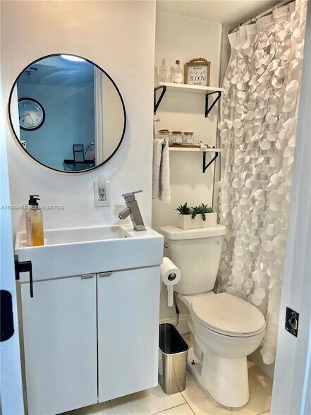 Building Photo - 600 NE 36th St