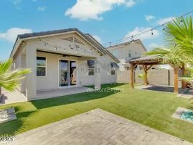 Building Photo - 37755 N Bentgrass Rd