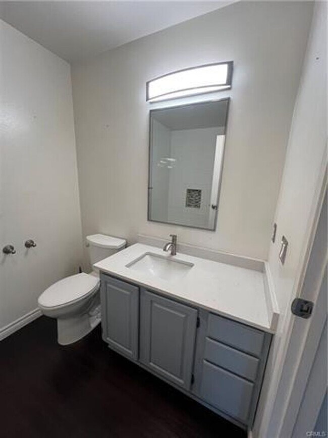 Building Photo - Beautiful single story Canyon Lake Home