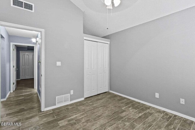 Building Photo - 6520 Boulder Ridge