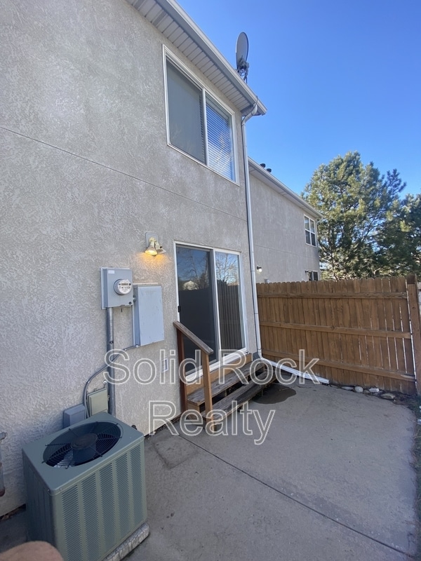 Building Photo - 971 Brant Hollow Ct