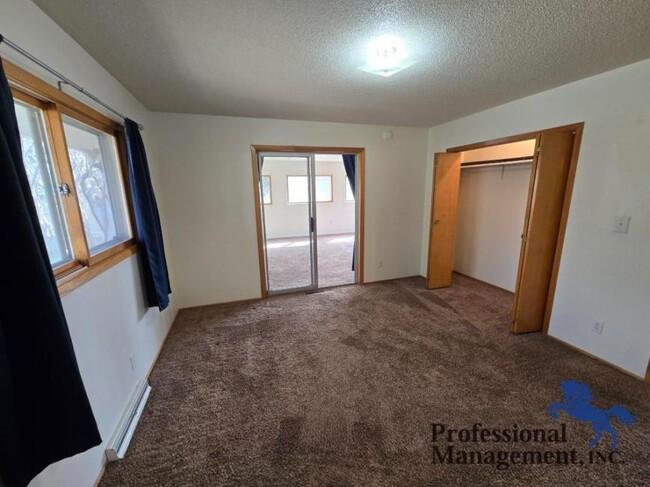 Building Photo - 3 bedroom in Laurel MT 59044