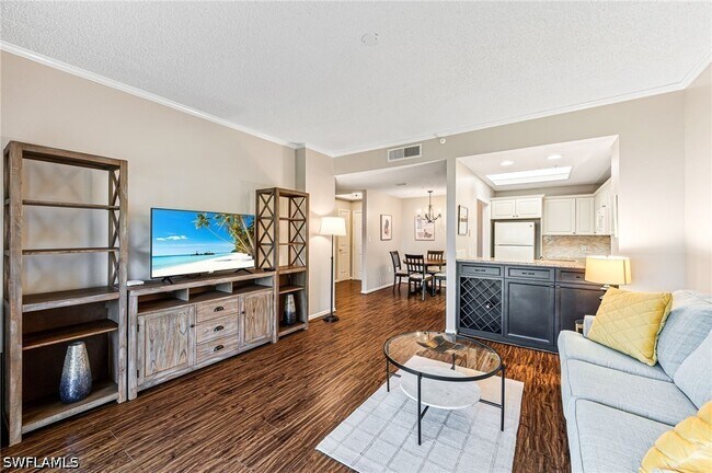 Building Photo - 900 Arbor Lake Dr