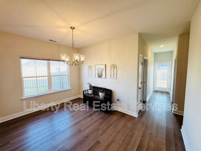 Building Photo - 342 Mcclelland Lp NE