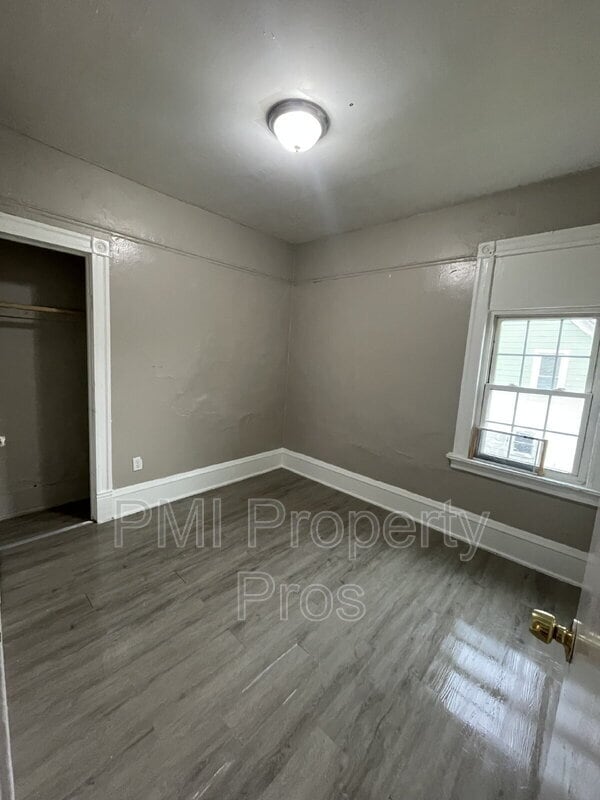 Building Photo - 2621 N 23rd St