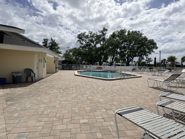 Building Photo - 1646 Voyager Dr