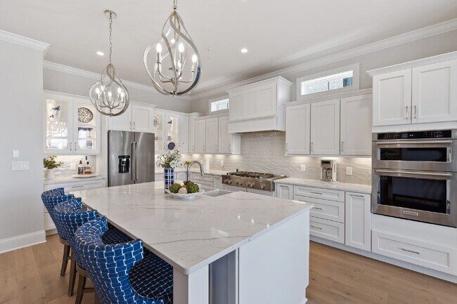 Building Photo - Welcome to Revery Point — where lakefront ...