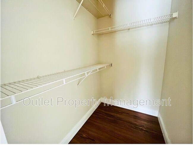 Building Photo - 4312 S Kirkman Rd