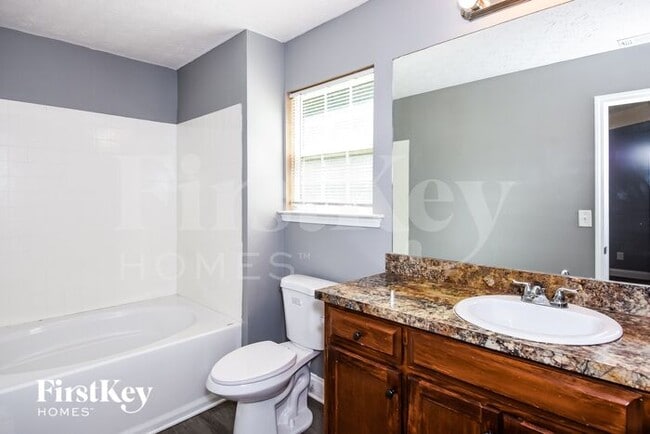 Building Photo - 5488 Latham Manor Dr