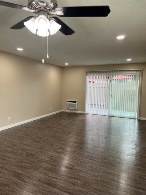 2x2 livining room.jpg - Arbor Glen Apartment Homes