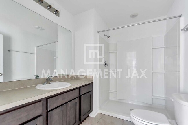 Building Photo - 8306 Zenith Cir