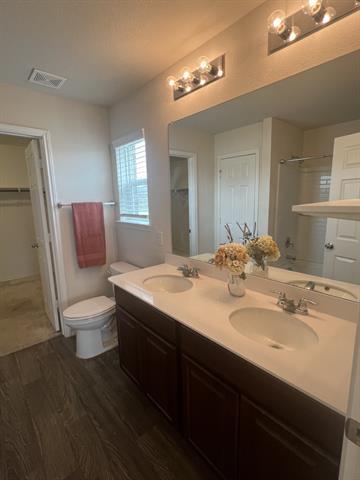 Building Photo - 1228 Waggoner Dr