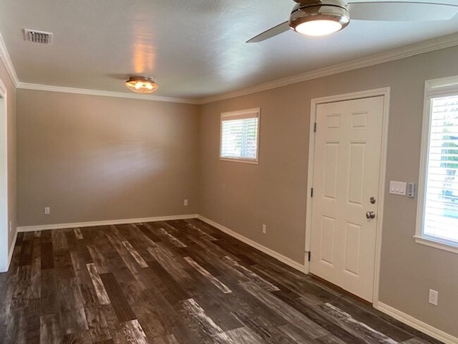 Building Photo - 415-419 SIXTH