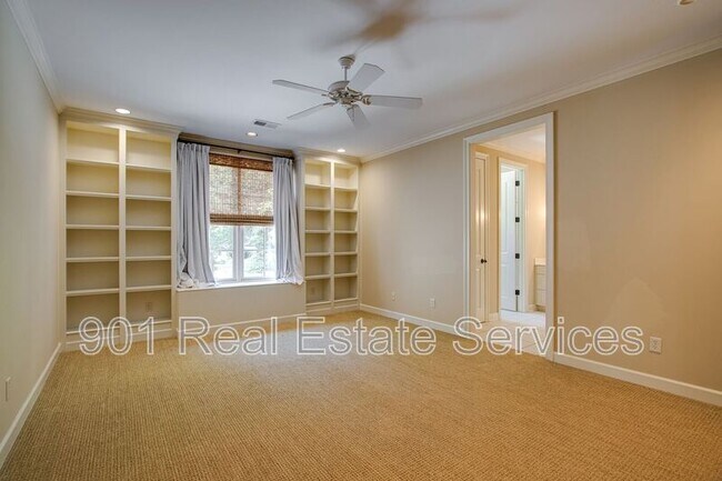 Building Photo - 3549 Lily Ln