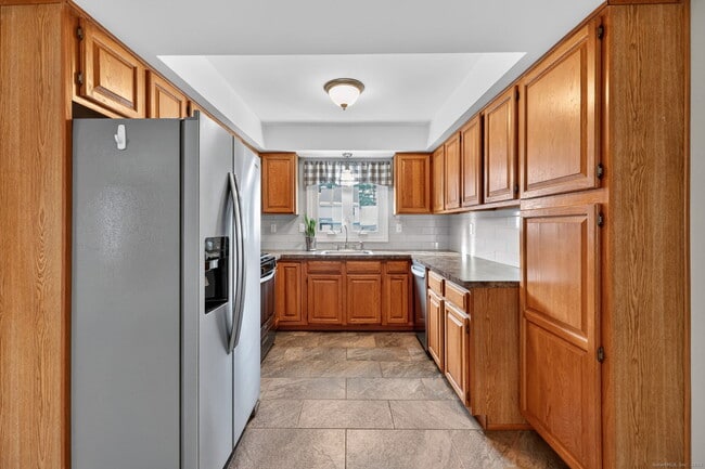 Building Photo - 12 Kevin Dr