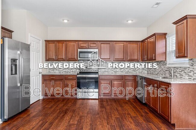 Building Photo - 116 Summerland Dr