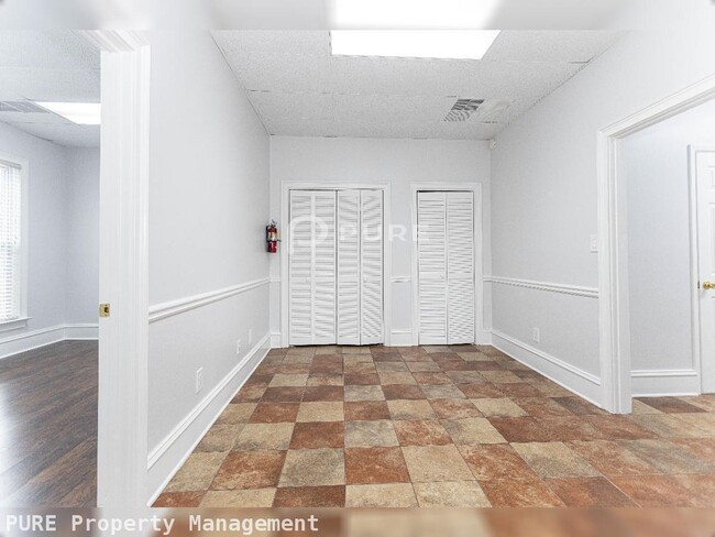 Building Photo - 7175 Jonesboro Rd