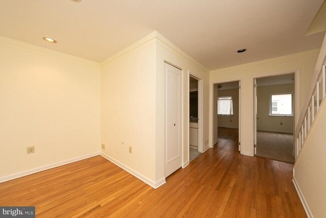 Building Photo - 821 Lombard St
