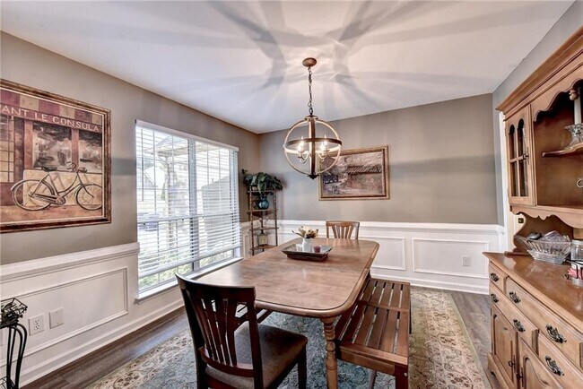 Building Photo - 3680 Oak Park Dr